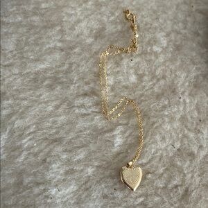 Elegant Gold Heart vintage necklace